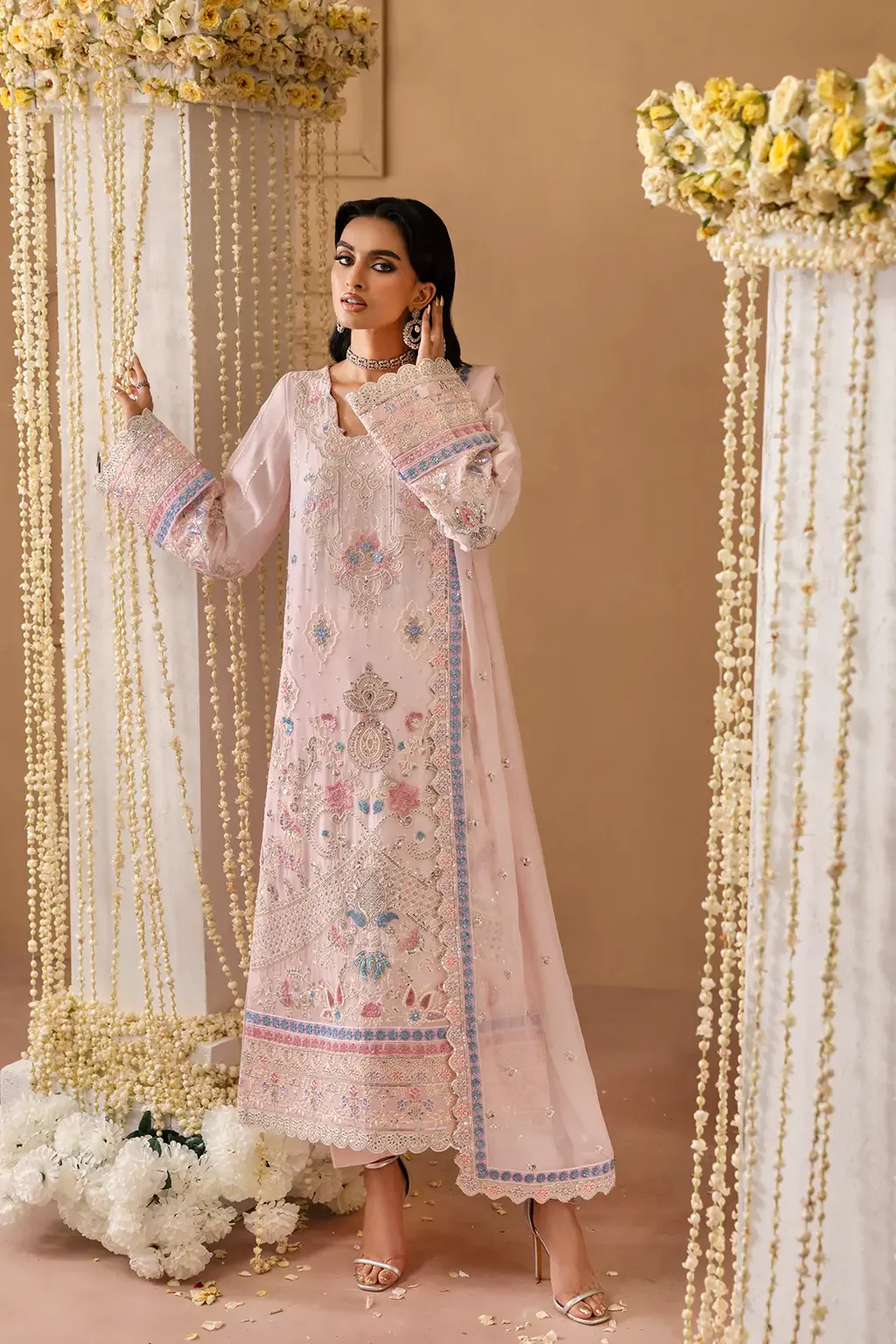 EMAAN ADEEL - GULREZ - Image 4